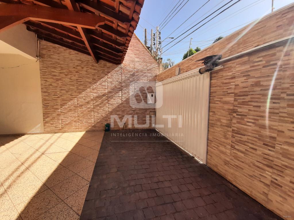 Casa à venda com 4 quartos, 327m² - Foto 2