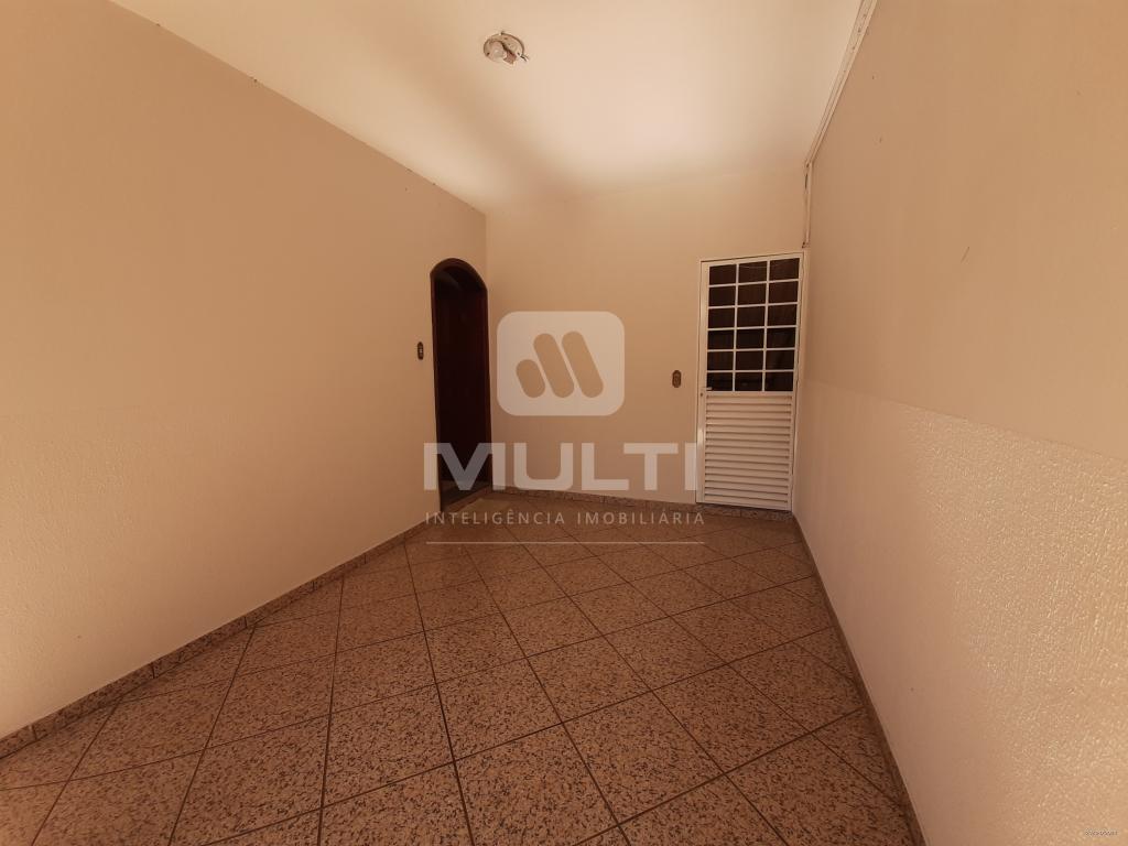 Casa à venda com 4 quartos, 327m² - Foto 4