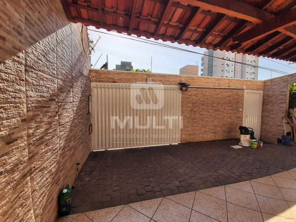 Casa à venda com 4 quartos, 327m² - Foto 5