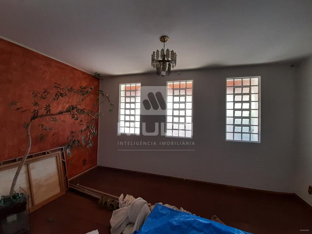 Casa à venda com 4 quartos, 327m² - Foto 7