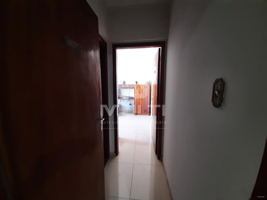 Casa à venda com 4 quartos, 327m² - Foto 9