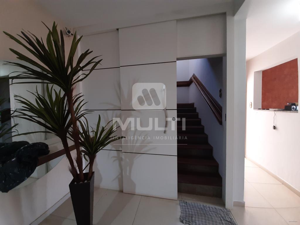 Casa à venda com 4 quartos, 327m² - Foto 13
