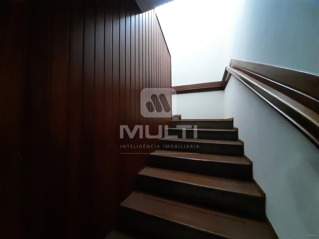 Casa à venda com 4 quartos, 327m² - Foto 14
