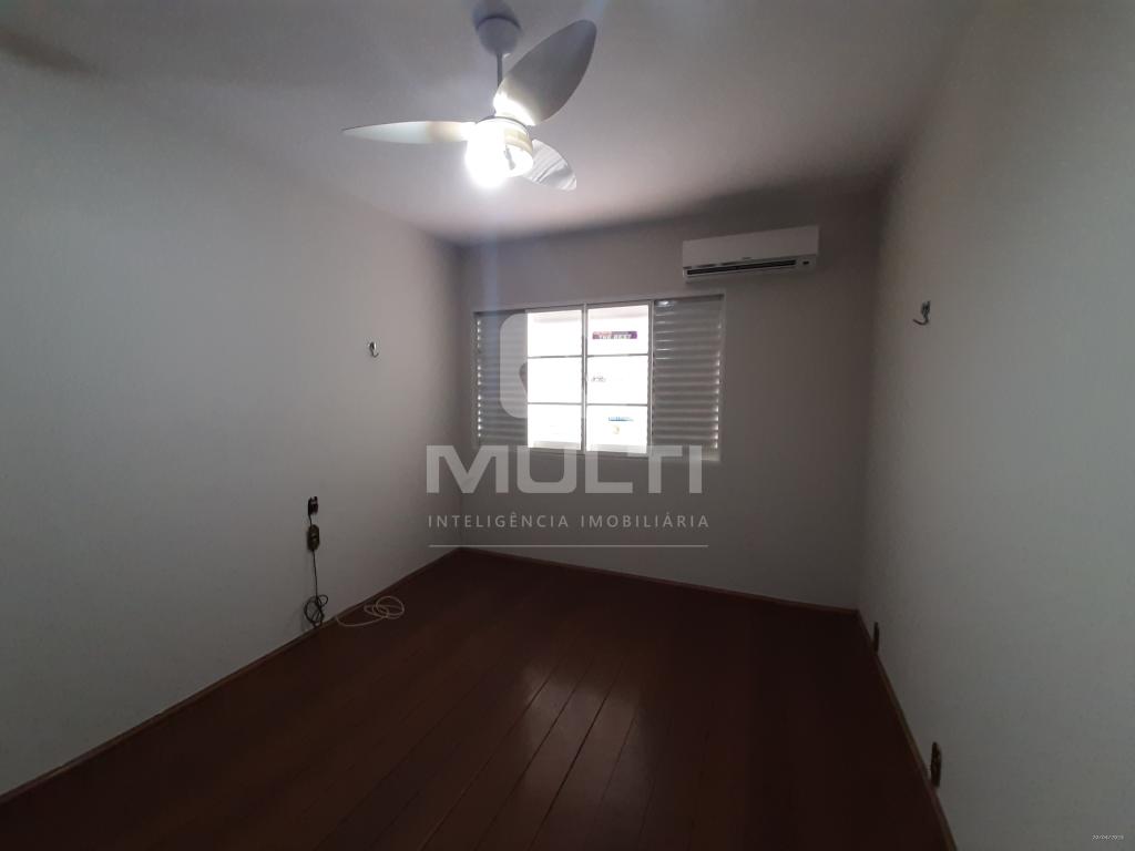 Casa à venda com 4 quartos, 327m² - Foto 16