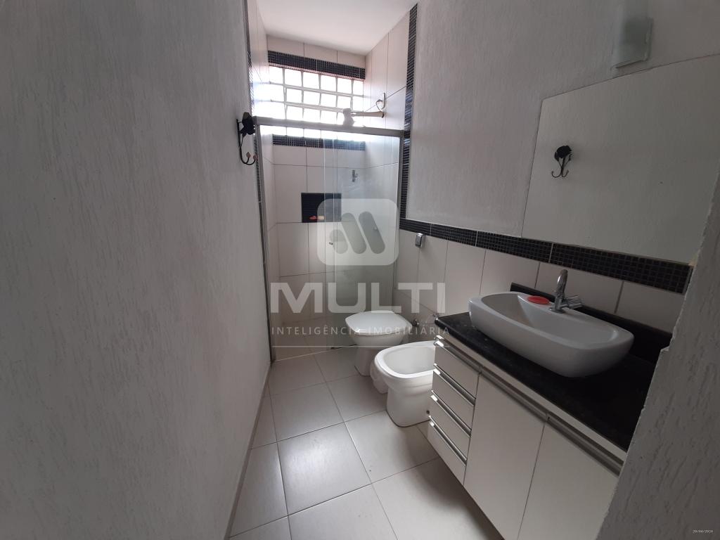 Casa à venda com 4 quartos, 327m² - Foto 21