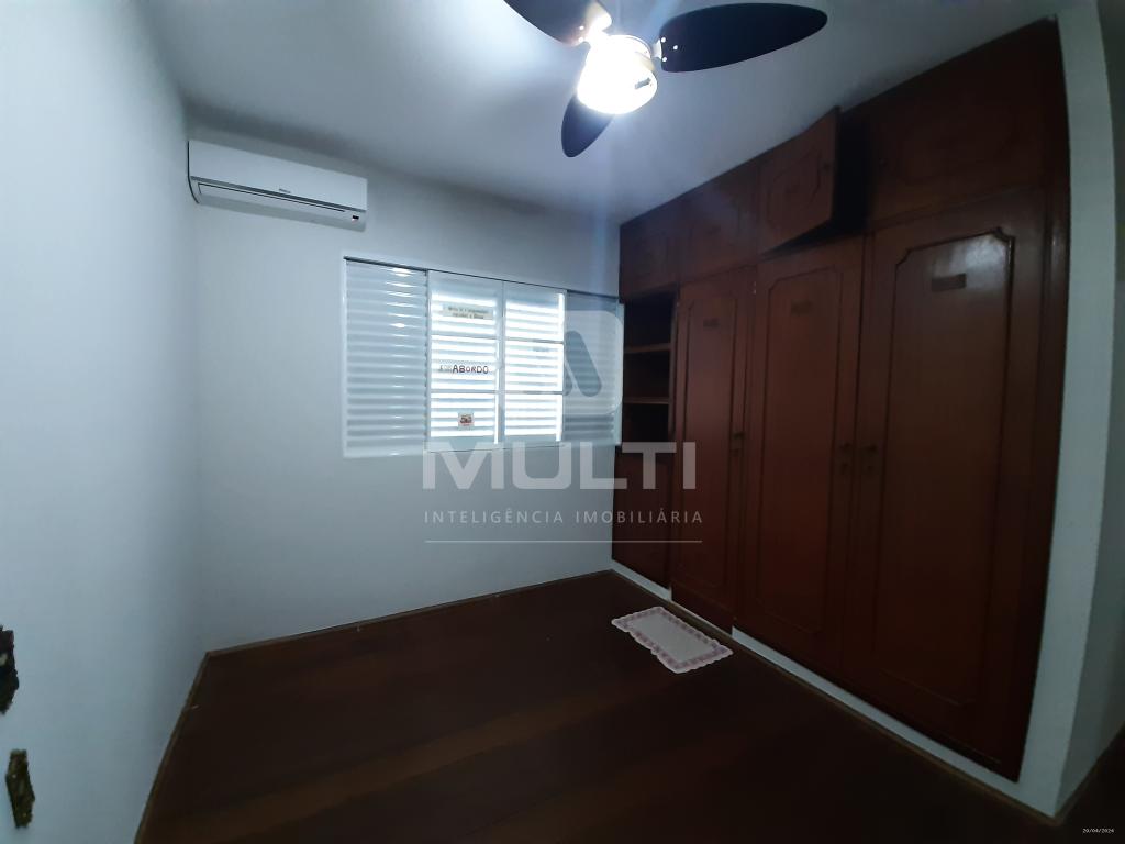Casa à venda com 4 quartos, 327m² - Foto 22