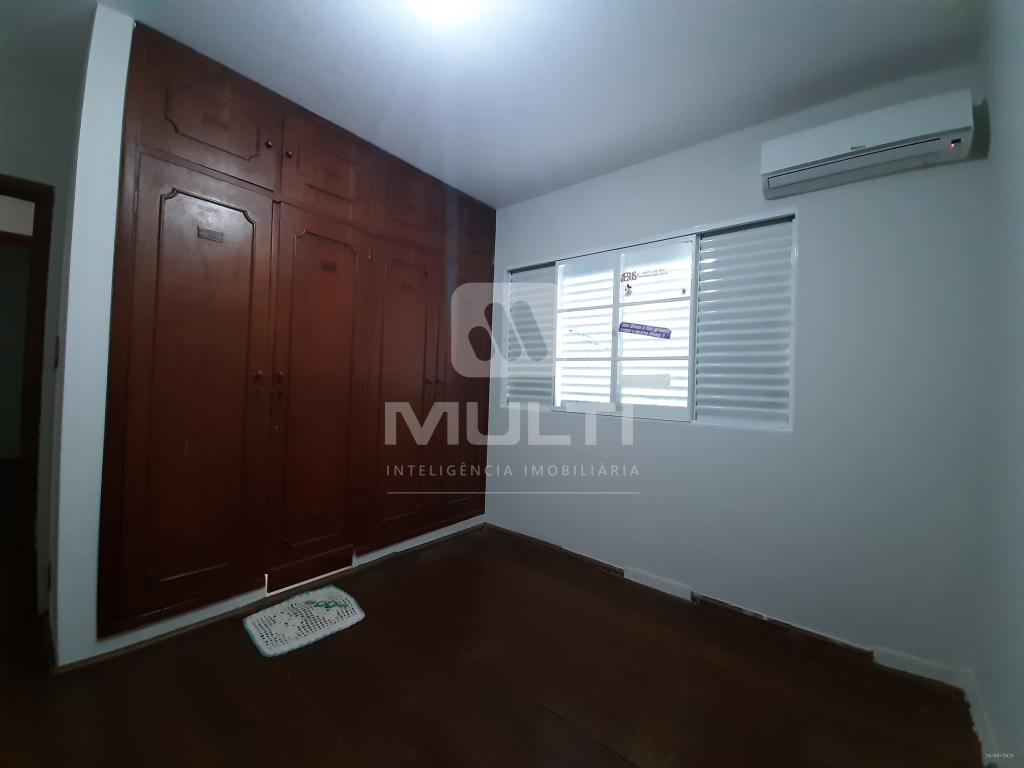 Casa à venda com 4 quartos, 327m² - Foto 24