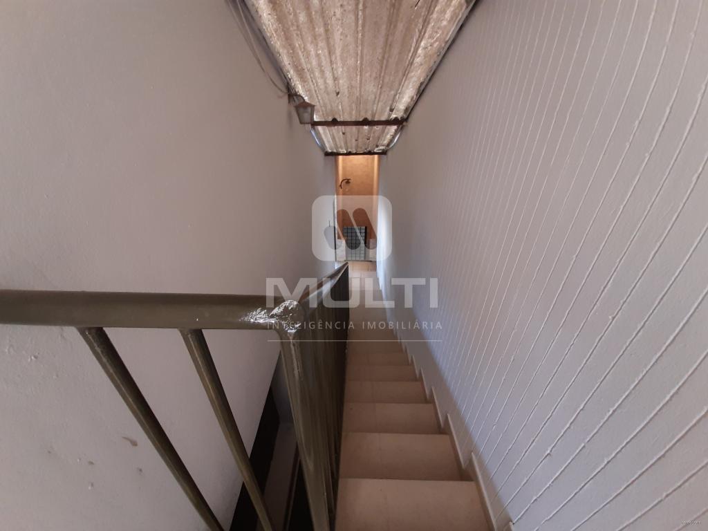Casa à venda com 4 quartos, 327m² - Foto 26