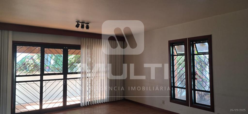 Casa, 4 quartos, 260 m² - Foto 3