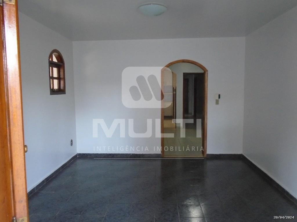 Casa, 3 quartos, 224 m² - Foto 1