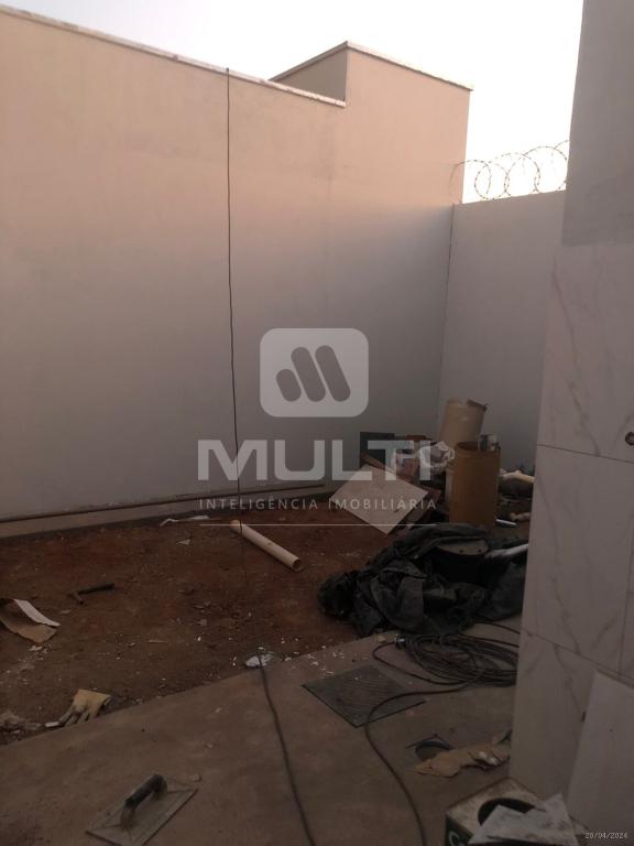 Casa à venda com 3 quartos, 80m² - Foto 3