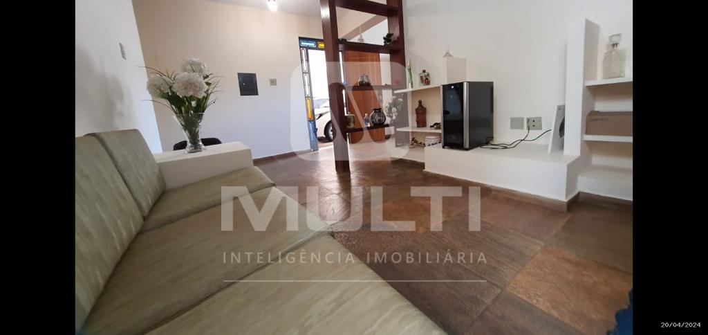 Casa à venda com 3 quartos, 350m² - Foto 1