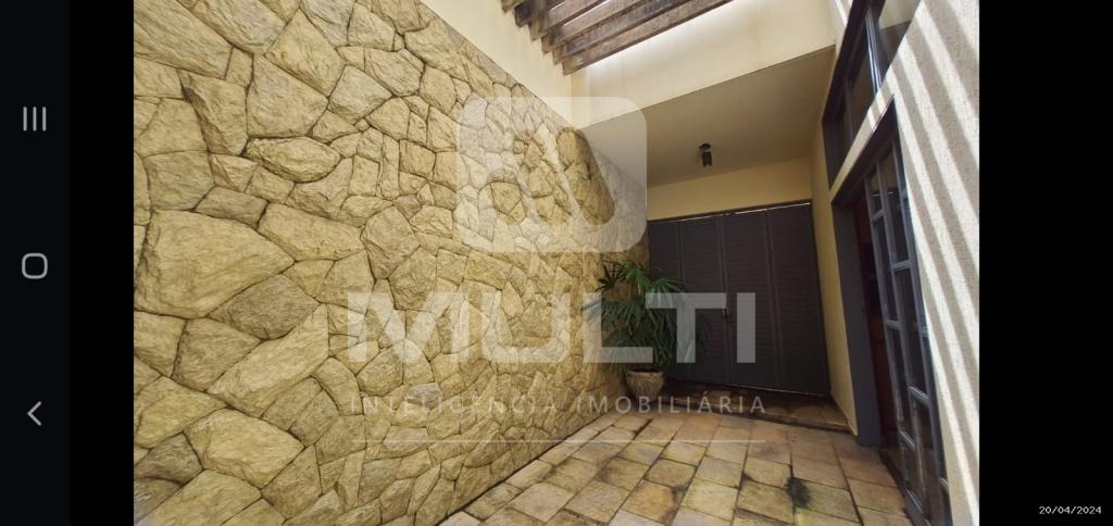Casa à venda com 3 quartos, 350m² - Foto 2