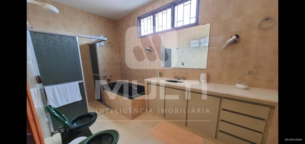 Casa à venda com 3 quartos, 350m² - Foto 7