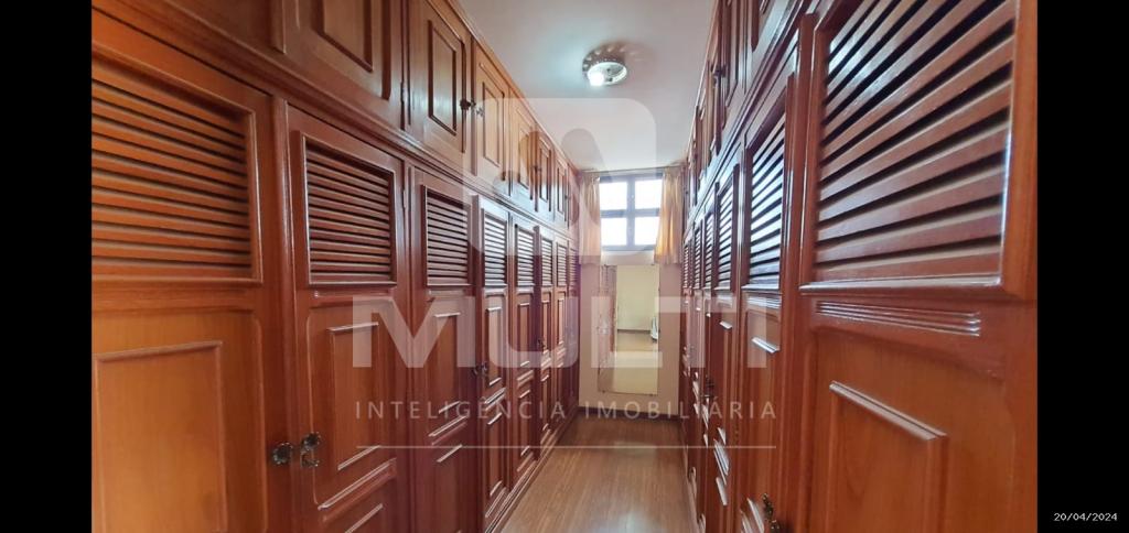 Casa à venda com 3 quartos, 350m² - Foto 11