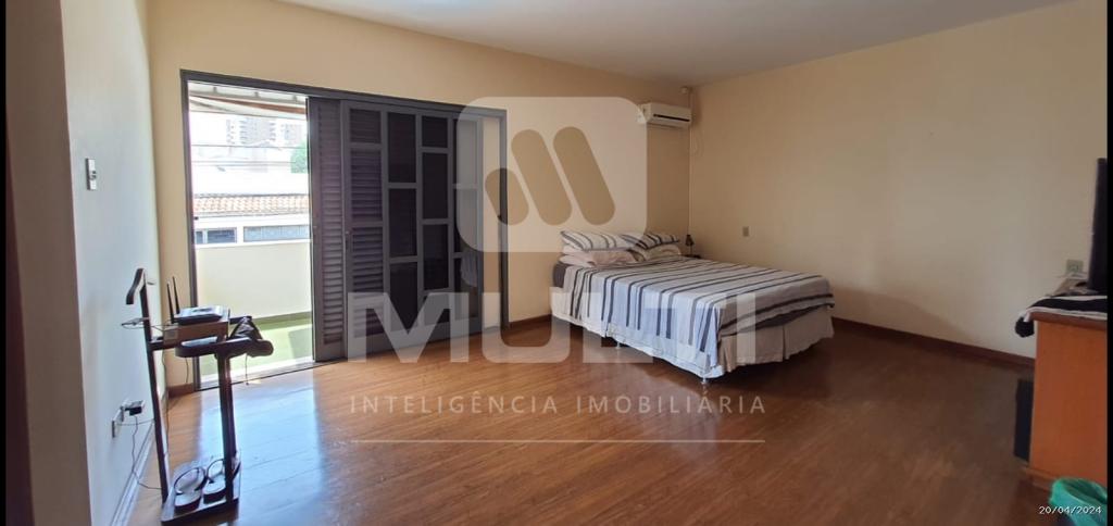 Casa à venda com 3 quartos, 350m² - Foto 17
