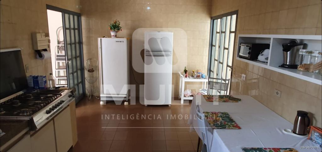 Casa à venda com 3 quartos, 350m² - Foto 21