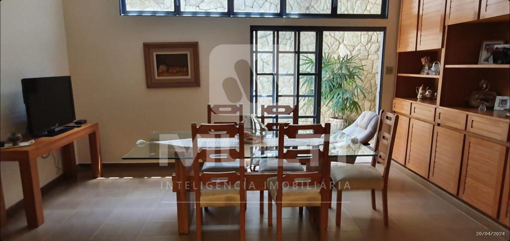 Casa à venda com 3 quartos, 350m² - Foto 22