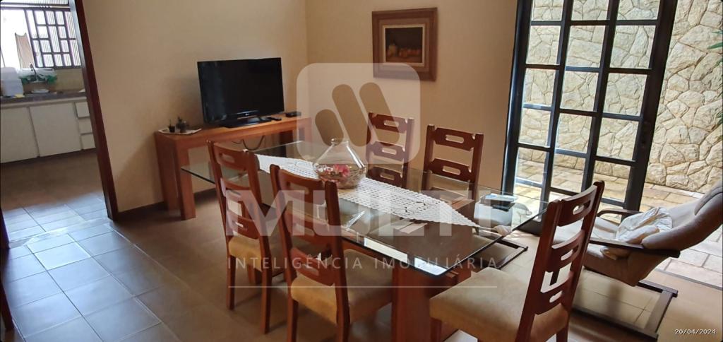 Casa à venda com 3 quartos, 350m² - Foto 24