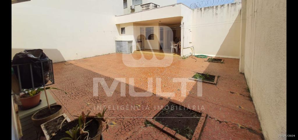 Casa à venda com 3 quartos, 350m² - Foto 37