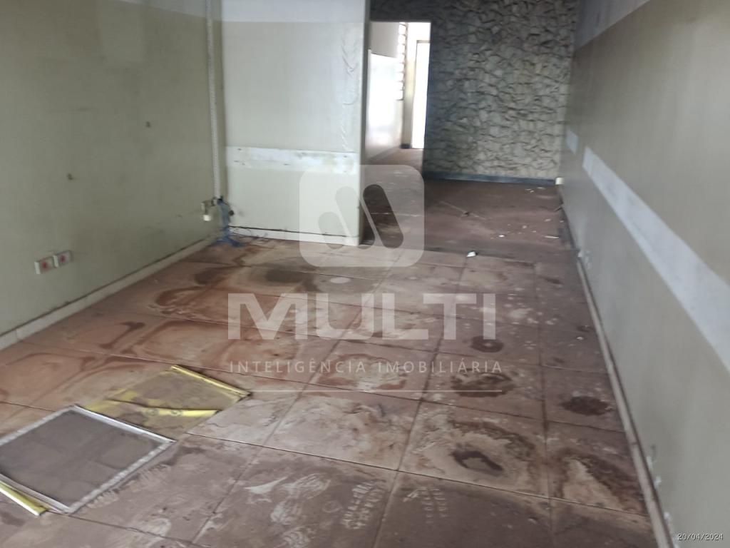 Casa à venda com 4 quartos, 280m² - Foto 4
