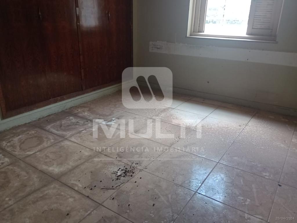 Casa à venda com 4 quartos, 280m² - Foto 7