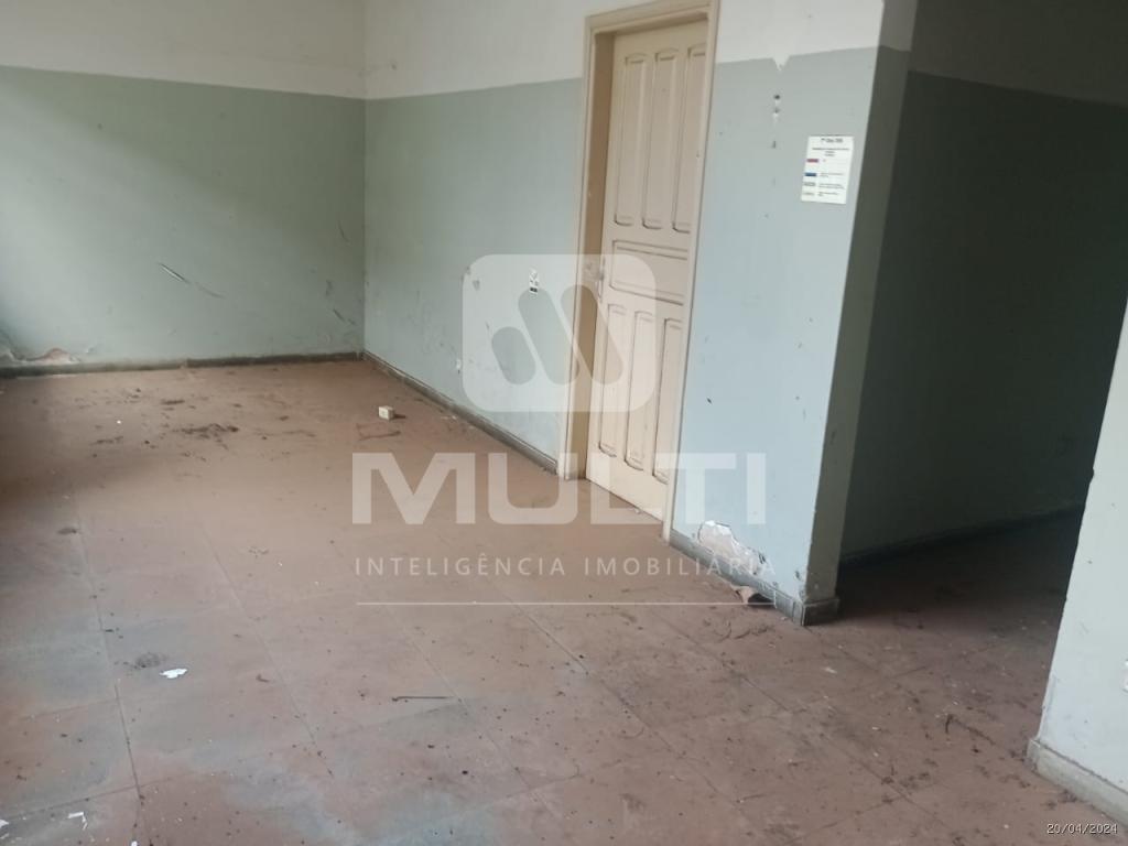 Casa à venda com 4 quartos, 280m² - Foto 13