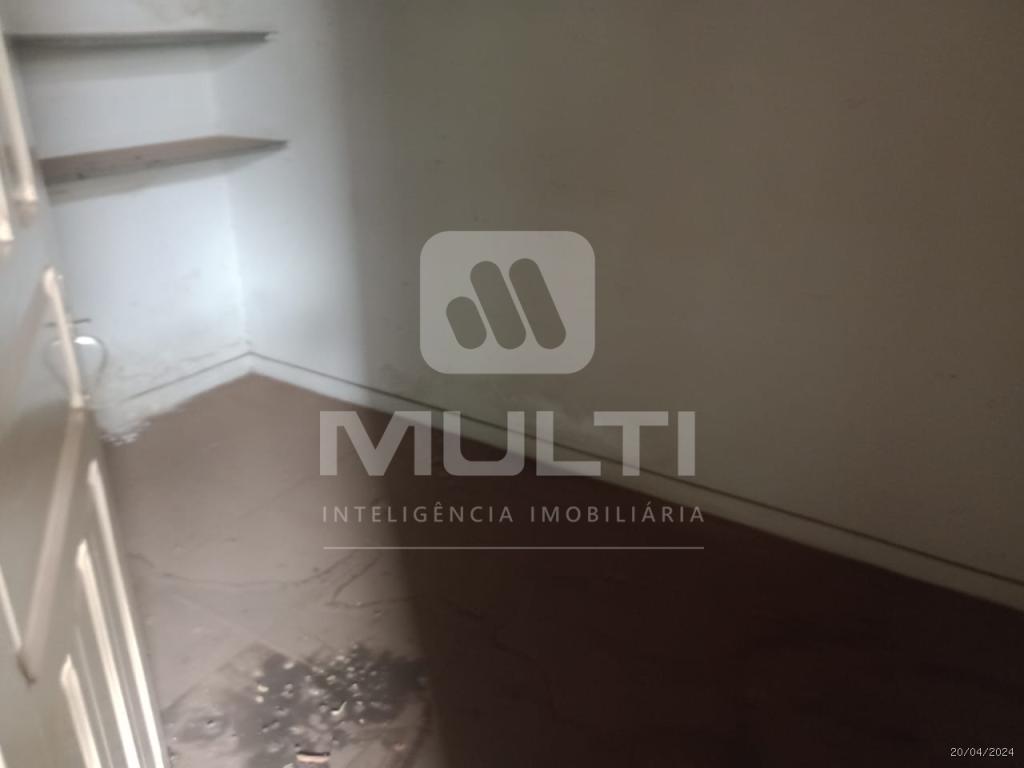 Casa à venda com 4 quartos, 280m² - Foto 15