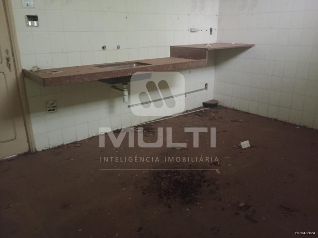 Casa à venda com 4 quartos, 280m² - Foto 18
