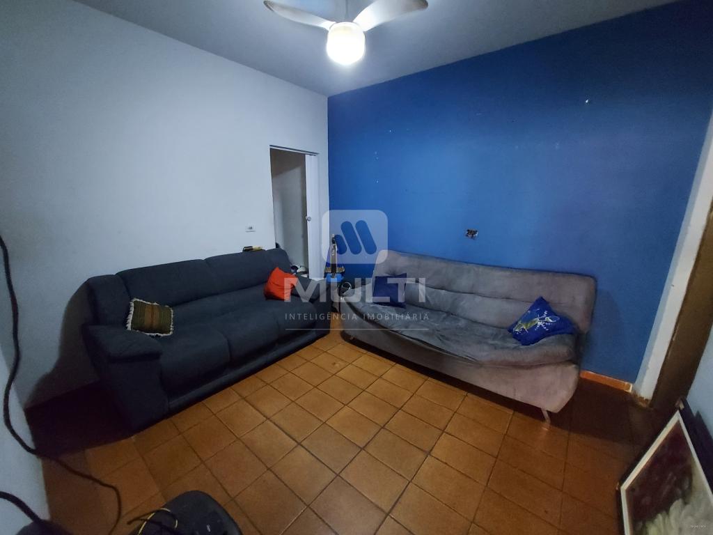 Casa à venda com 2 quartos, 151m² - Foto 2