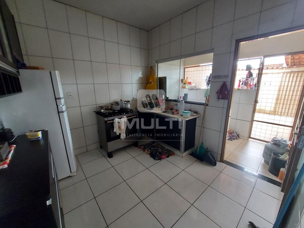 Casa à venda com 2 quartos, 151m² - Foto 5
