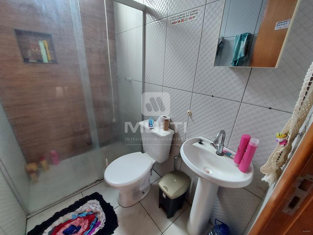 Casa à venda com 2 quartos, 151m² - Foto 6