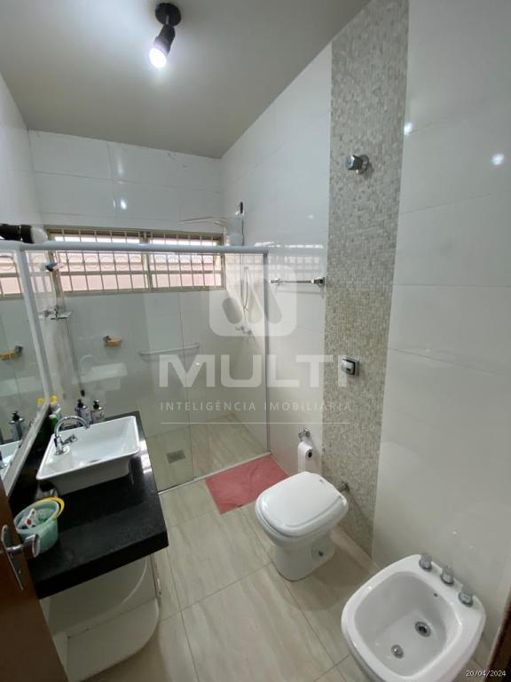 Casa à venda com 3 quartos, 195m² - Foto 11