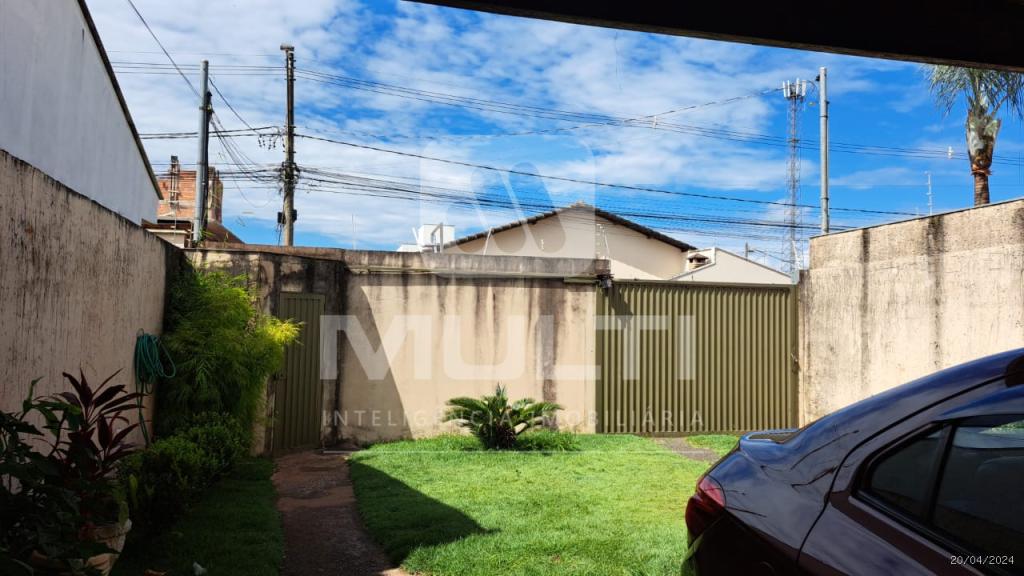 Casa à venda com 3 quartos, 105m² - Foto 14