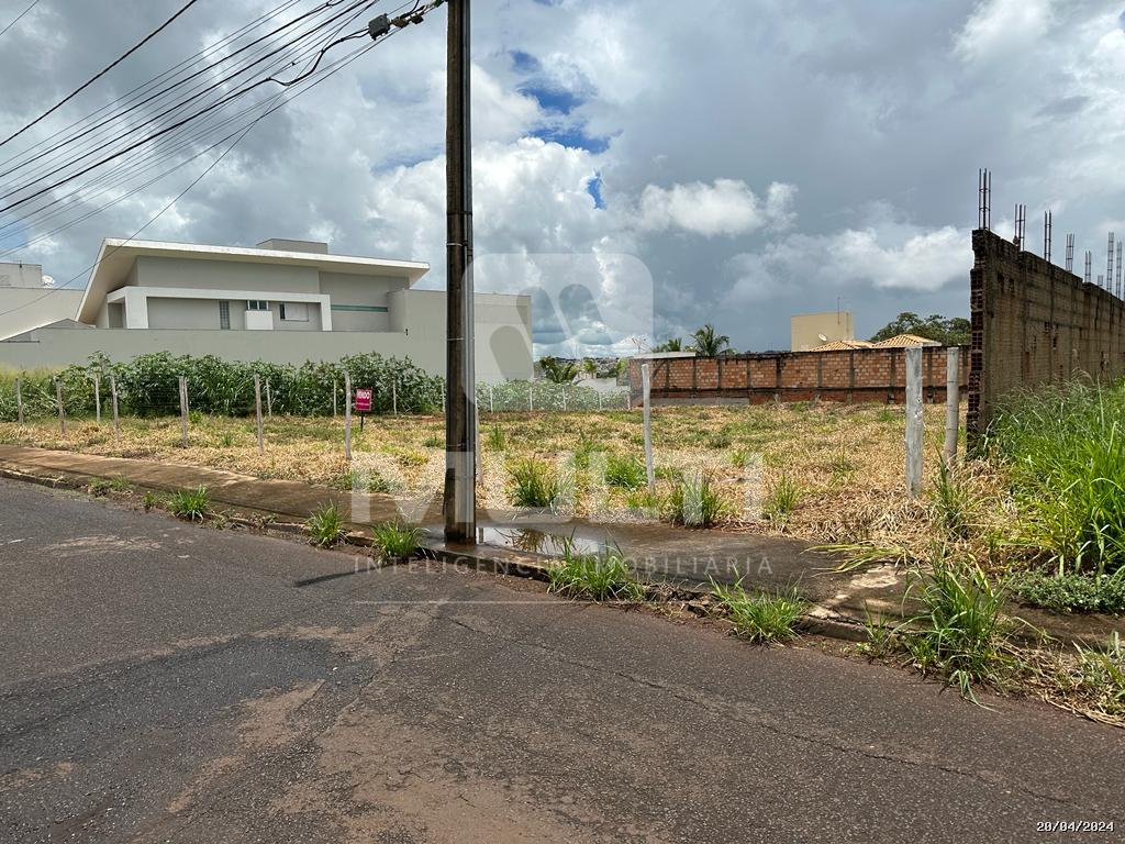 Terreno à venda com 1 quarto, 910m² - Foto 3