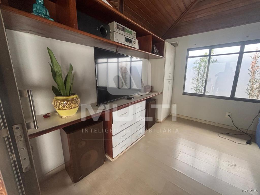 Casa, 3 quartos, 291 m² - Foto 34