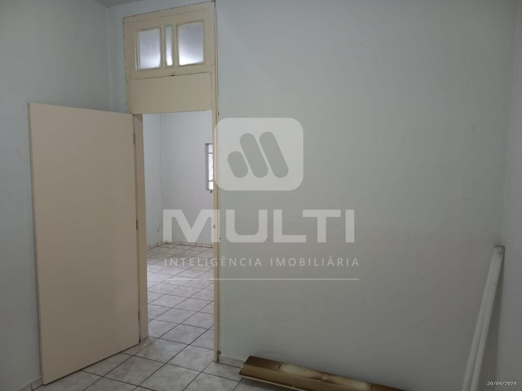 Casa à venda com 3 quartos, 180m² - Foto 8