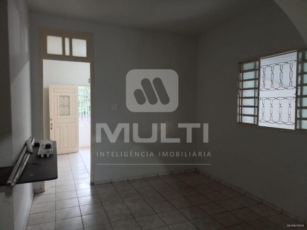 Casa à venda com 3 quartos, 180m² - Foto 9