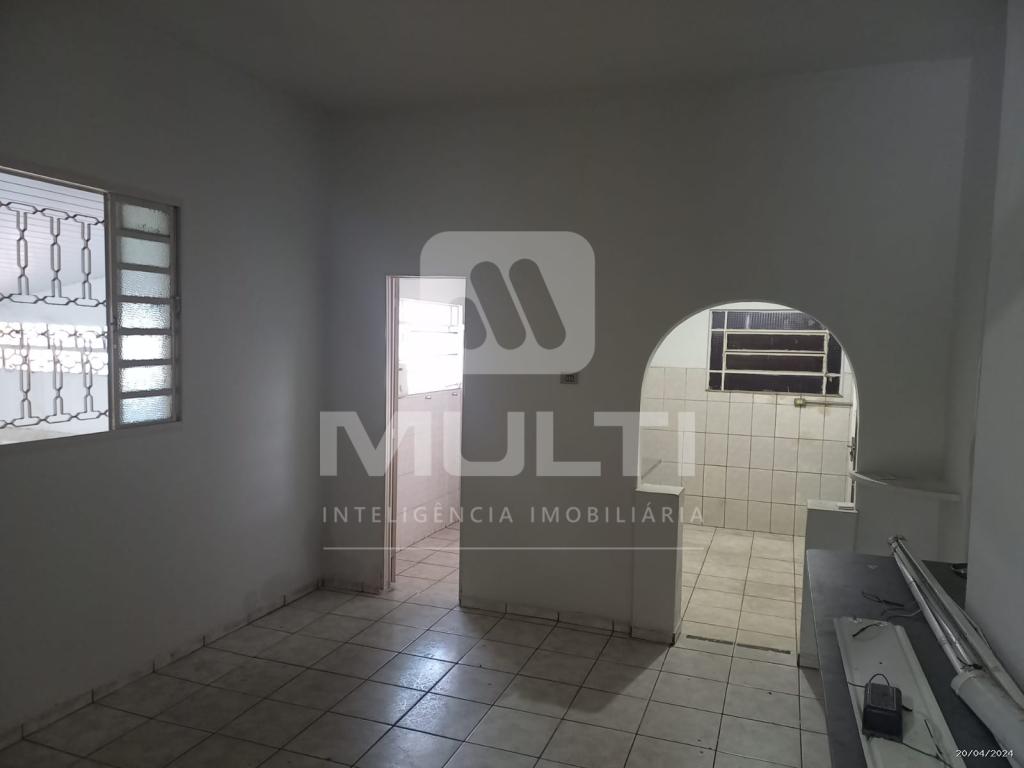 Casa à venda com 3 quartos, 180m² - Foto 13