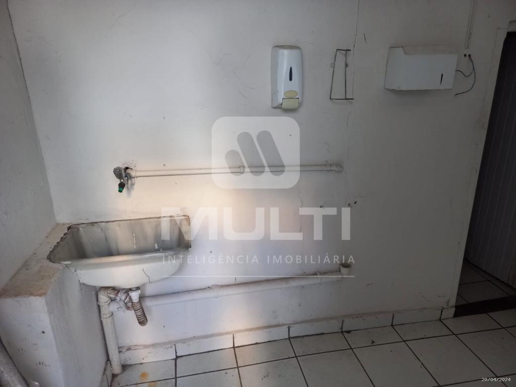 Casa à venda com 3 quartos, 180m² - Foto 15