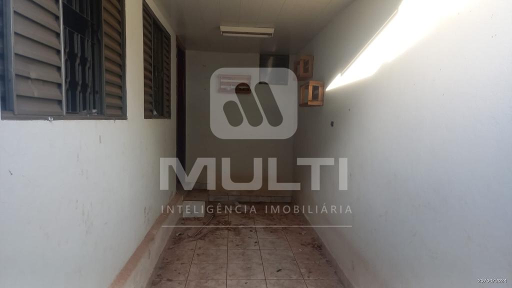 Casa à venda com 2 quartos, 291m² - Foto 4
