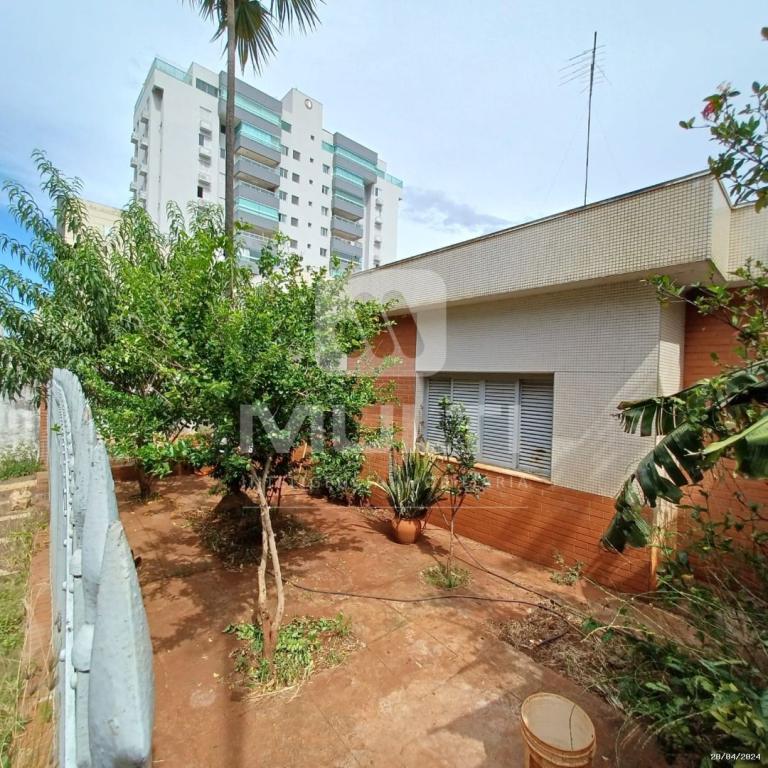 Loteamento e Condomínio à venda com 1 quarto, 712m² - Foto 1