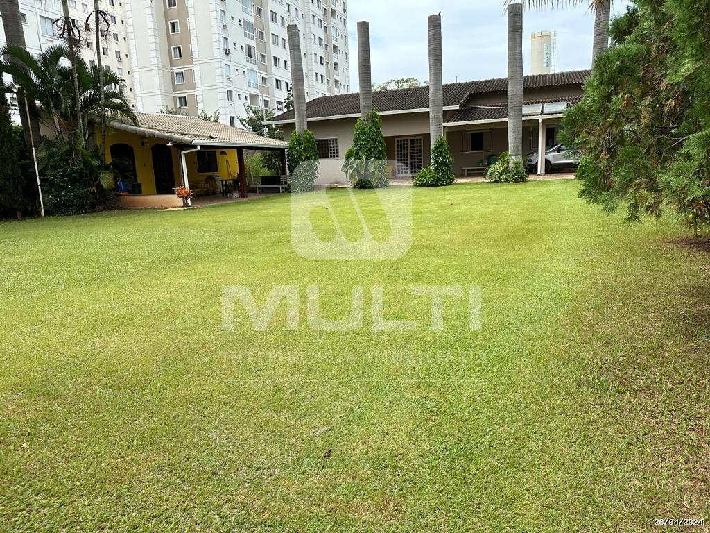 Casa à venda com 3 quartos, 250m² - Foto 5