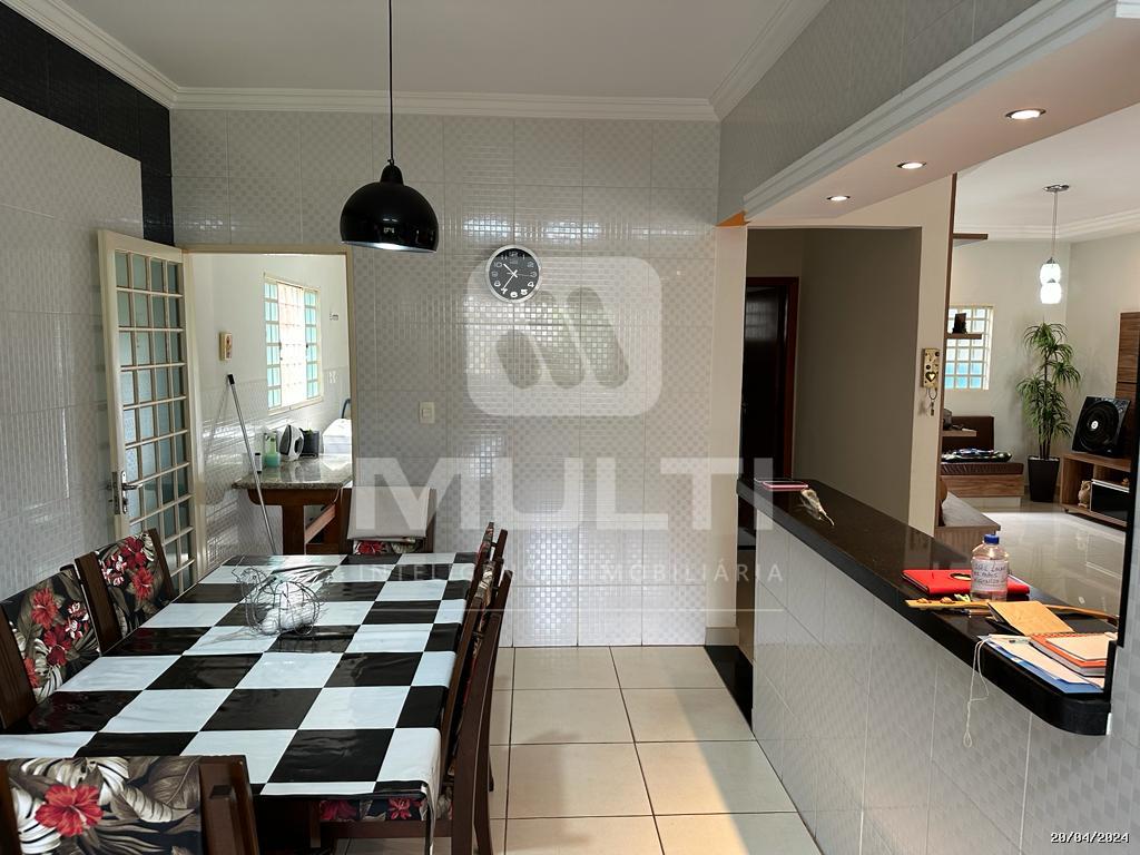 Casa à venda com 3 quartos, 250m² - Foto 10
