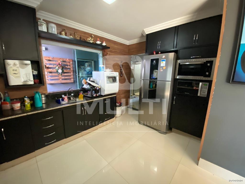 Casa, 3 quartos, 202 m² - Foto 9