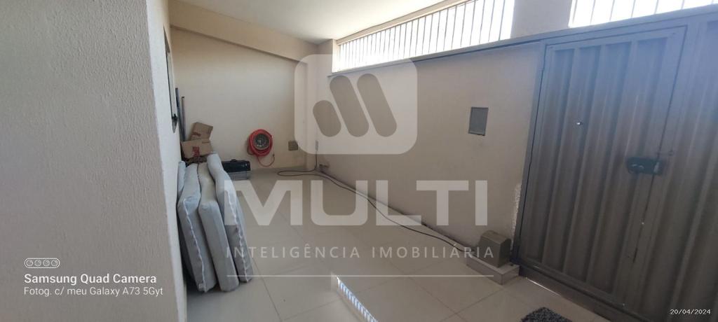 Casa, 3 quartos, 217 m² - Foto 1