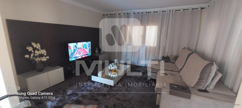 Casa, 3 quartos, 217 m² - Foto 2