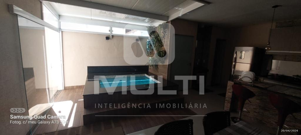 Casa, 3 quartos, 217 m² - Foto 4