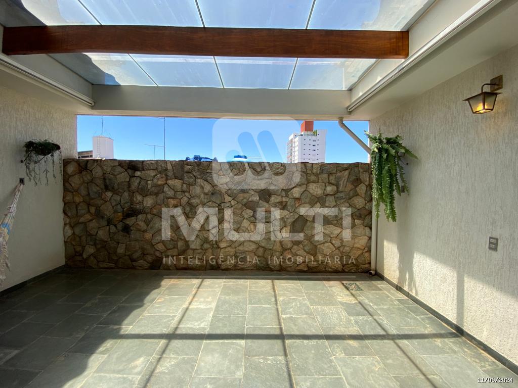 Casa à venda com 4 quartos, 238m² - Foto 18