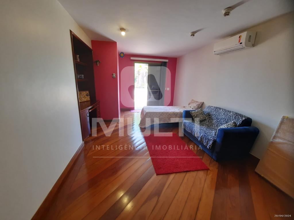 Casa à venda com 3 quartos, 470m² - Foto 1